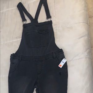 Tilly’s Black Jean Overalls - (full length)